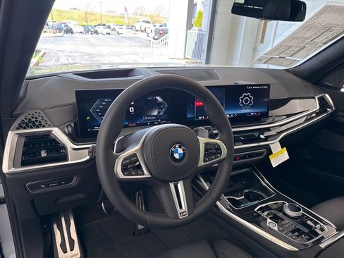 New 2025 BMW X7 M60i image 14