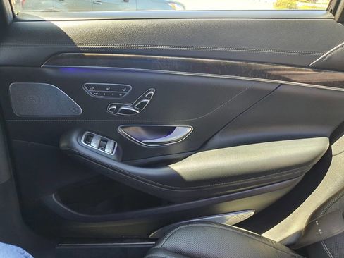 Used 2017 Mercedes-Benz S 550 4MATIC Sedan image 90