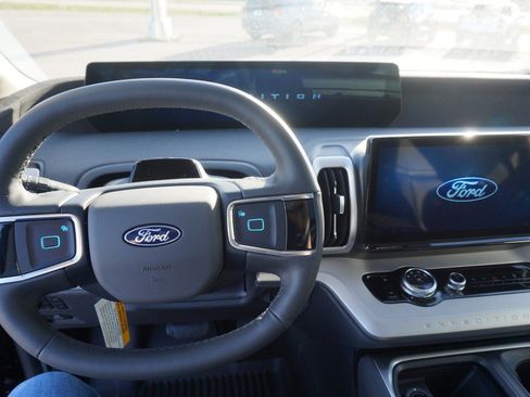 Used 2013 Ford F350 Lariat w/ Lariat Ultimate Pkg image 28