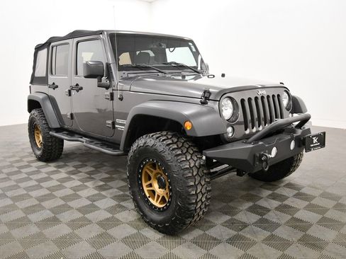 Used 2017 Jeep Wrangler Unlimited Sport w/ Quick Order Package 23S image 9