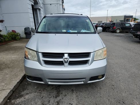 Used 2009 Dodge Grand Caravan SXT FWD image 8