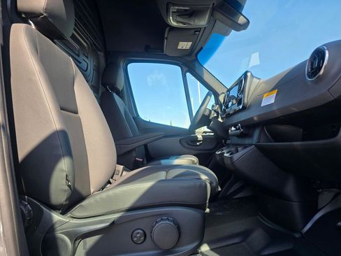 New 2025 Mercedes-Benz Sprinter 2500 image 22