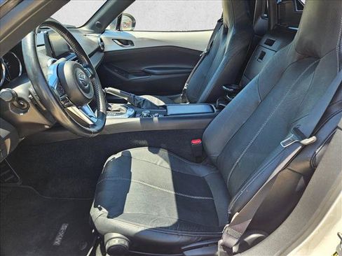 Used 2022 MAZDA MX-5 Miata Grand Touring w/ Weather Package RWD image 16