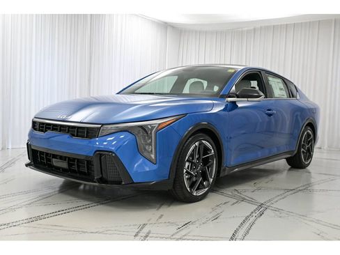 New 2025 Kia K4 GT-Line image 4