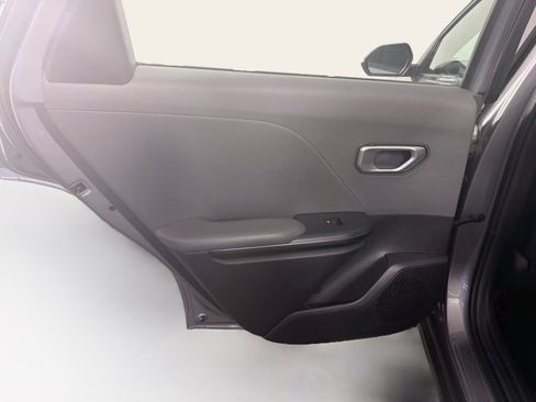 Used 2025 Kia K4 FWD image 26