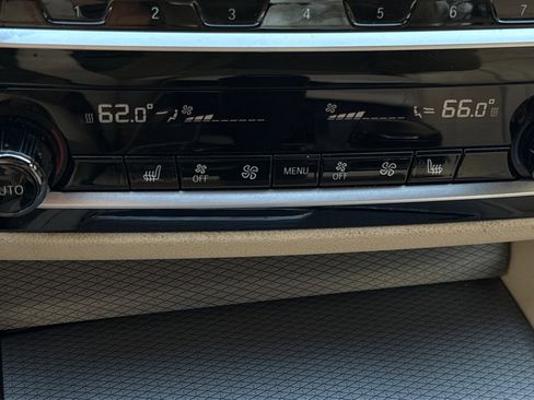 Used 2018 BMW M550i xDrive image 23