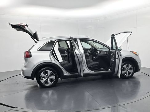 Used 2019 Kia Niro LX FWD image 61