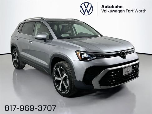 Certified 2025 Volkswagen Taos SEL image 1