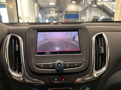 Used 2024 Chevrolet Equinox LT image 19