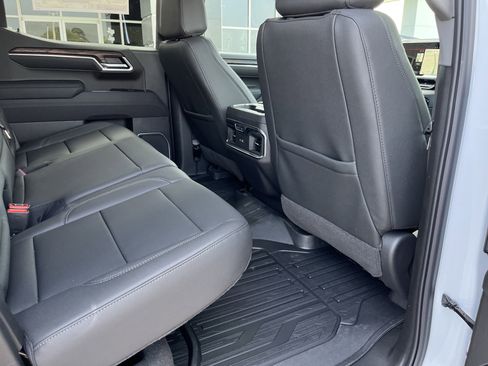 New 2026 GMC Sierra 1500 SLT w/ SLT Premium Plus Package AWD/4WD image 15