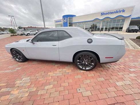 Used 2021 Dodge Challenger R/T Scat Pack RWD image 28