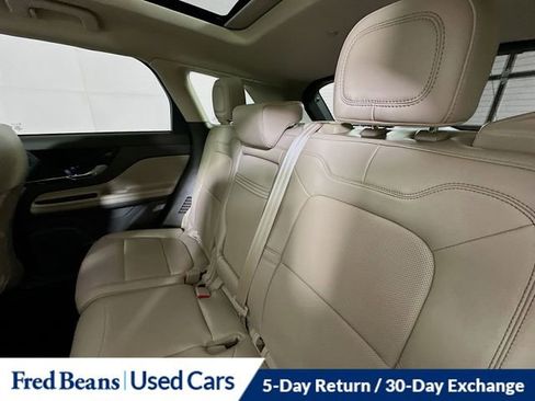 Used 2022 Lincoln Corsair AWD w/ Premium Package image 27