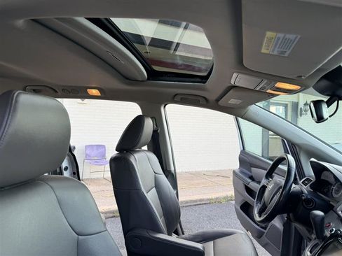 Used 2014 Honda Odyssey EX-L image 13
