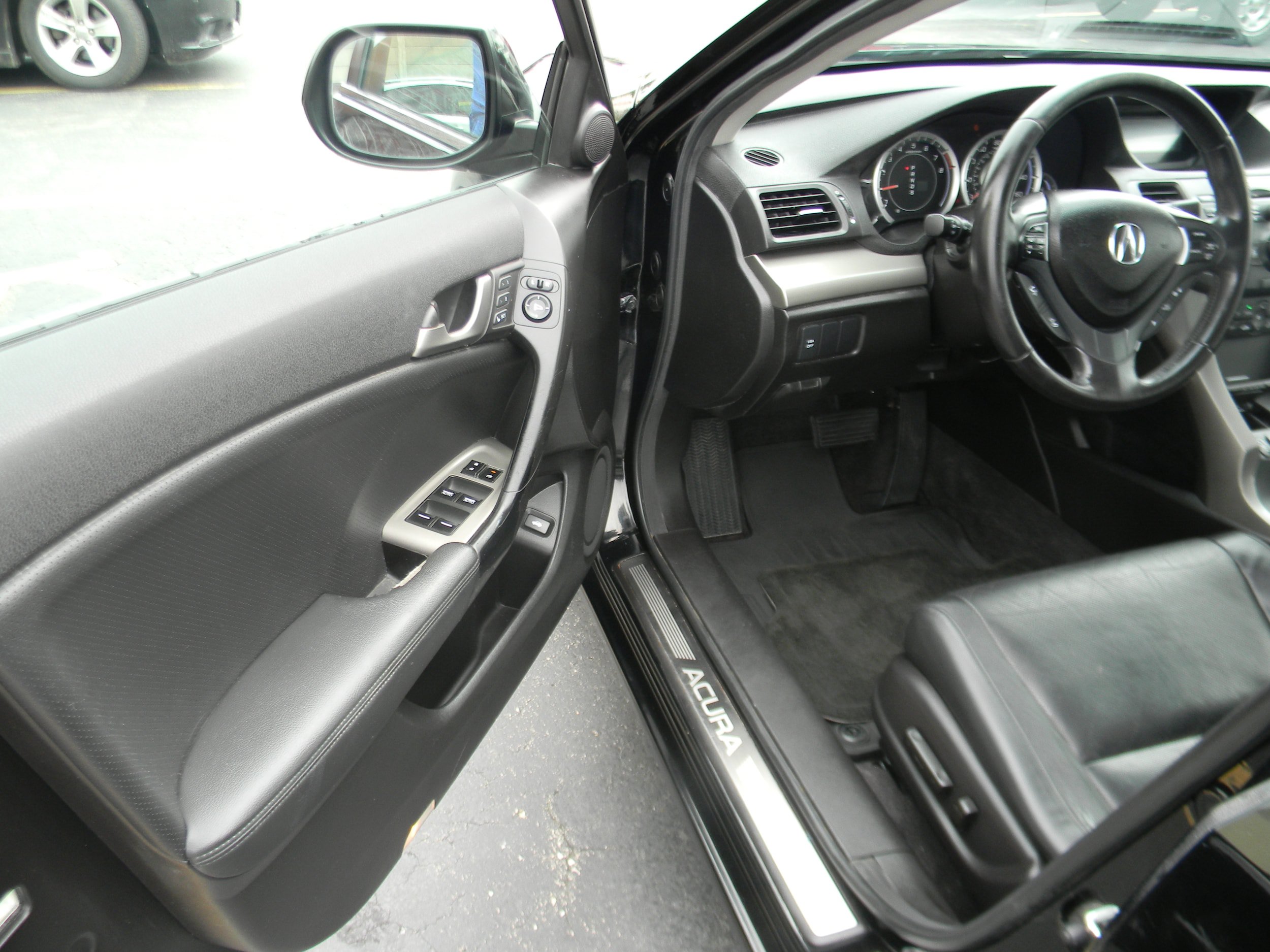 Used 2010 Acura TSX Sedan FWD image 5