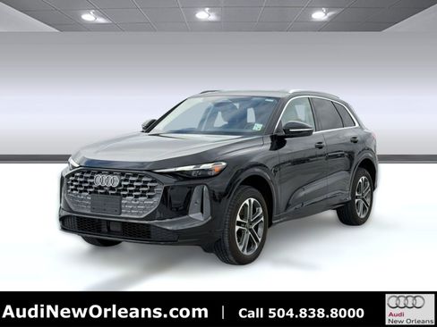 Used 2025 Audi Q5 Premium w/ Convenience Package AWD/4WD image 1