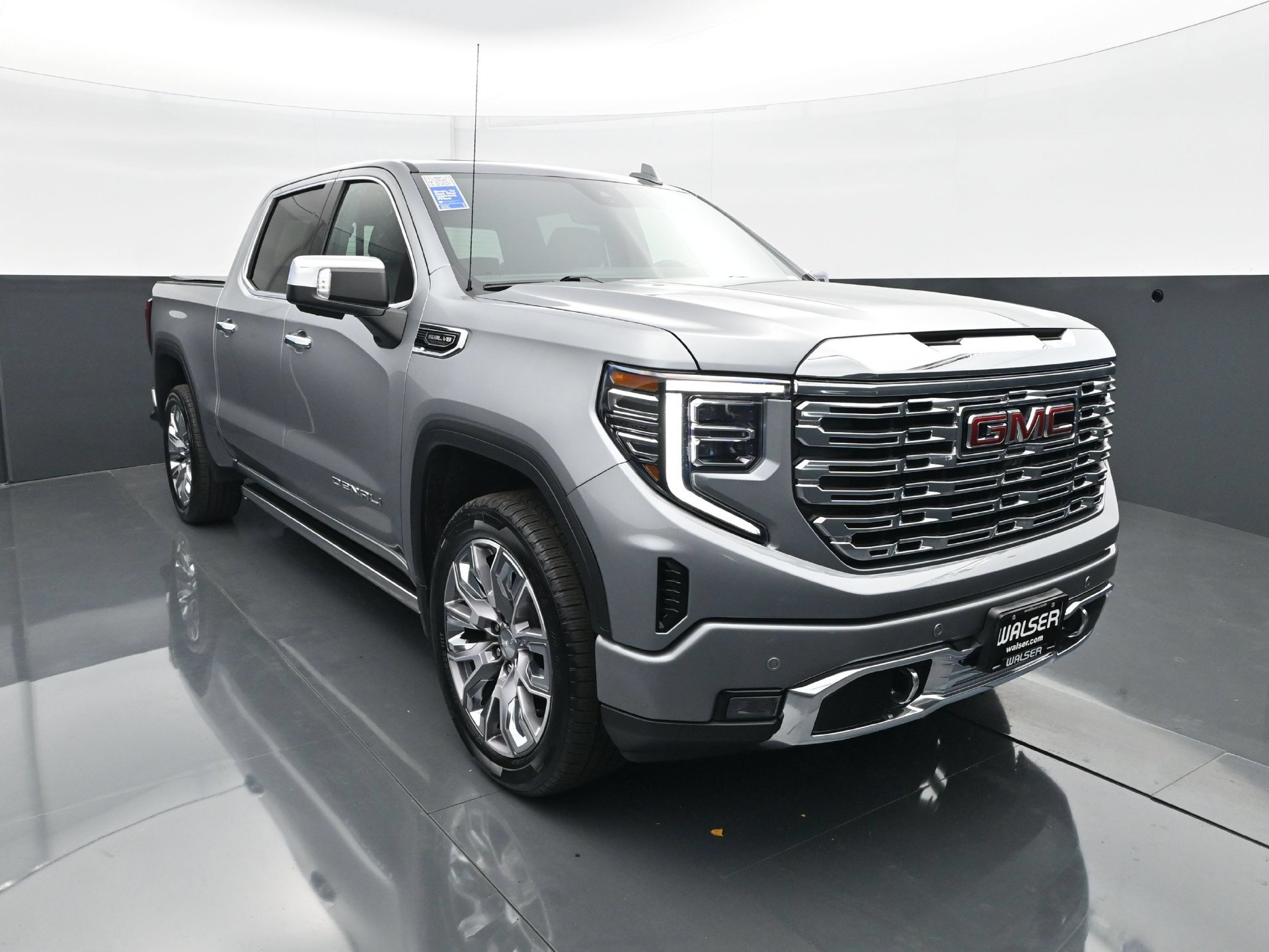Used 2023 GMC Sierra 1500 Denali w/ Denali Reserve Package AWD/4WD image 11