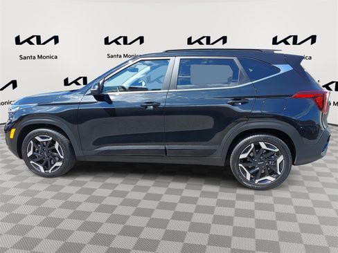 Certified 2025 Kia Seltos SX w/ SX Sunroof Package image 8