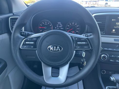 Used 2020 Kia Sportage LX image 16