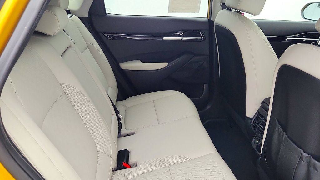 Used 2021 Kia Seltos SX AWD/4WD image 23