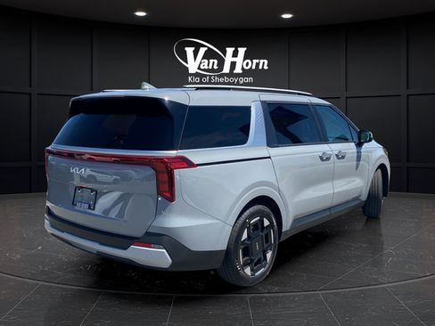 New 2026 Kia Carnival EX FWD image 8