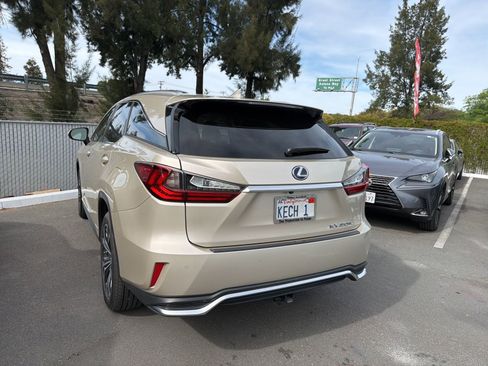 Used 2019 Lexus RX 450hL Premium w/ Premium Package image 9