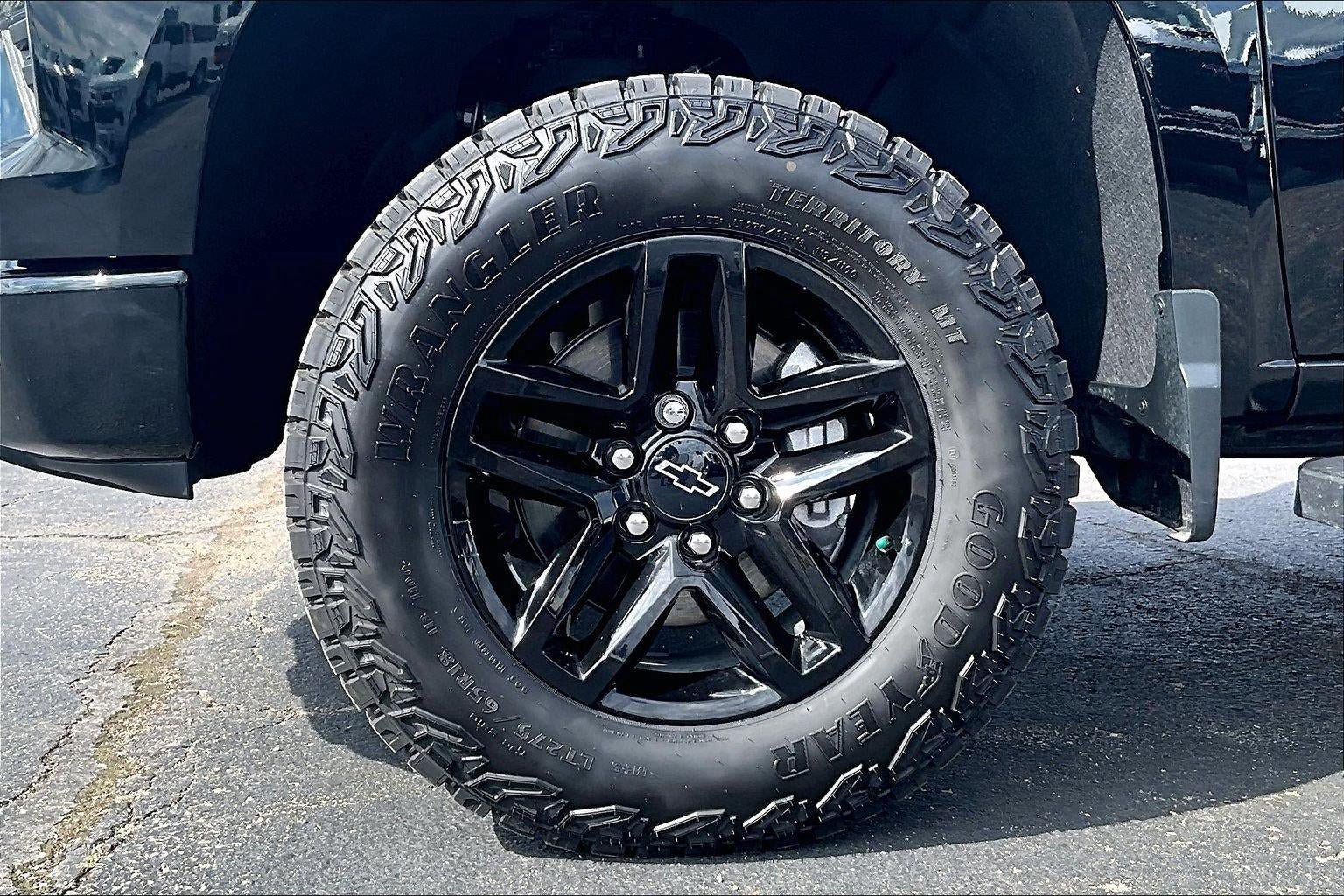 Used 2026 Chevrolet Silverado 1500 Custom Trail Boss AWD/4WD image 9