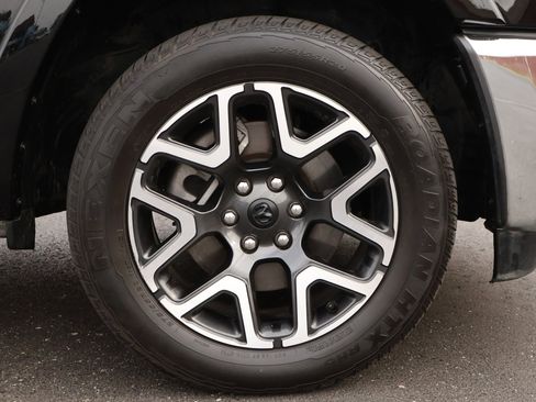 Used 2025 RAM 1500 Laramie image 30