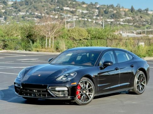 Used 2018 Porsche Panamera Turbo image 10