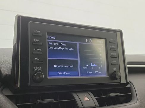Used 2019 Toyota RAV4 XLE FWD image 27