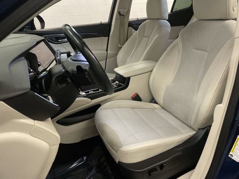 Used 2023 Buick Envision Preferred FWD image 12