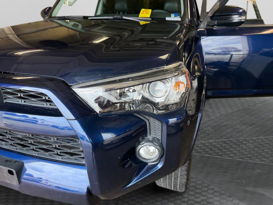Certified 2019 Toyota 4Runner SR5 Premium AWD/4WD image 30