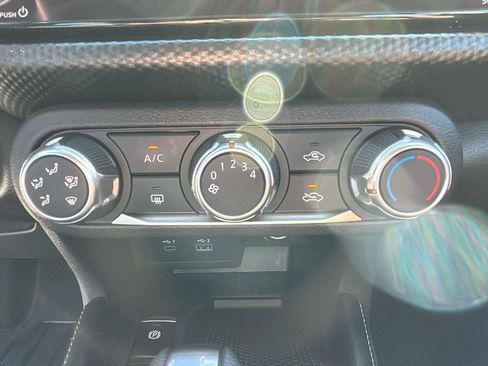 Used 2024 Nissan Kicks SV image 19