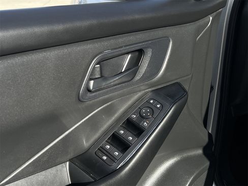 Certified 2024 Nissan Rogue S image 22