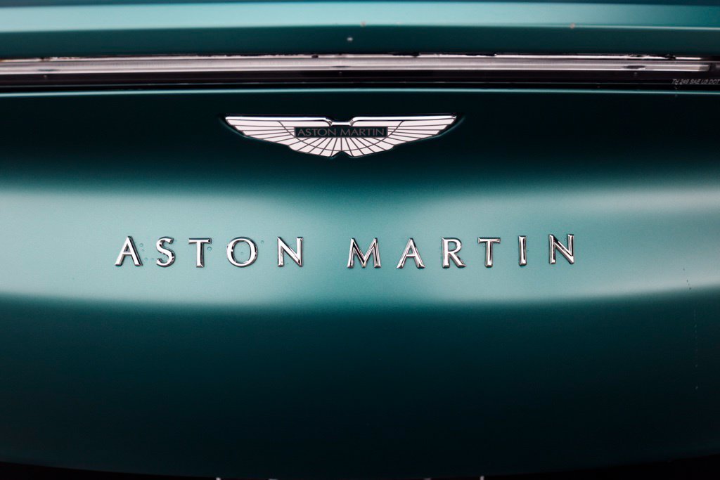 Used 2022 Aston Martin DBX AWD/4WD image 16
