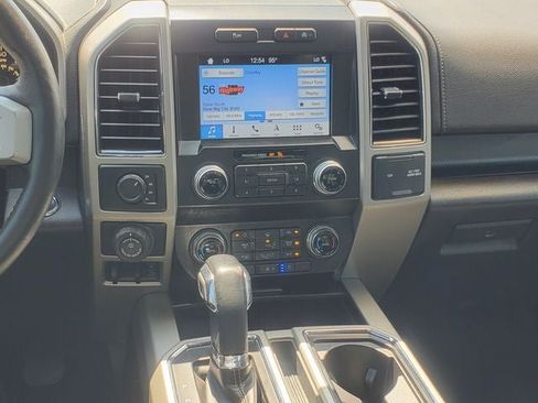 Used 2019 Ford F150 Lariat w/ Equipment Group 502A Luxury AWD/4WD image 26