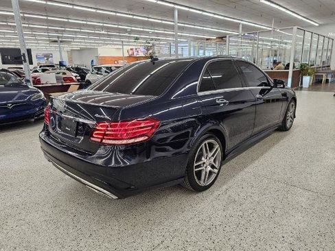 Used 2016 Mercedes-Benz E 350 4MATIC Sedan image 4
