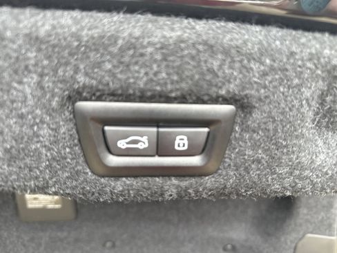 New 2026 BMW 530i xDrive w/ Executive Package image 25