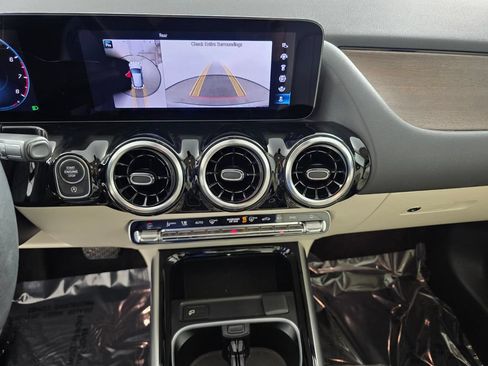 Certified 2023 Mercedes-Benz GLA 250 image 22