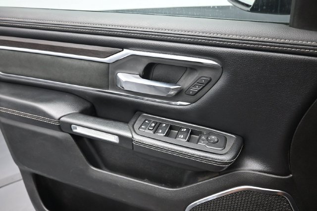 Used 2025 RAM 1500 Laramie AWD/4WD image 15