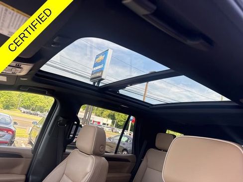 Used 2023 Chevrolet Tahoe Premier AWD/4WD image 2