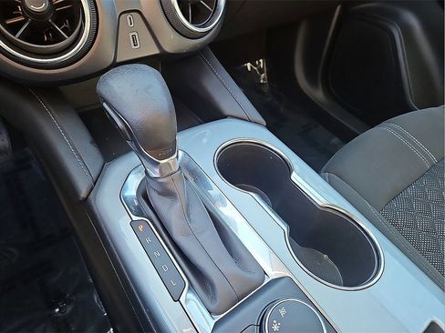 Used 2022 Chevrolet Blazer LT image 25