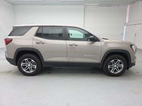 Used 2025 GMC Terrain Elevation AWD/4WD image 13