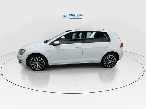 Used 2016 Volkswagen Golf SE image 7