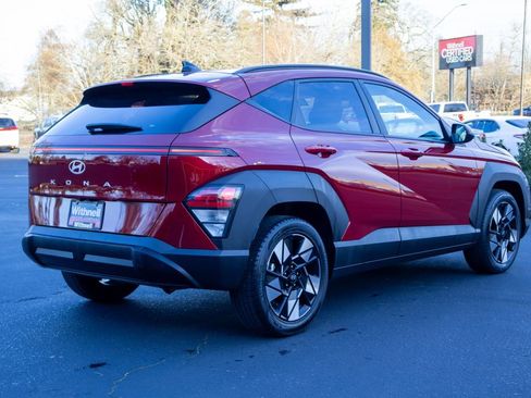 Certified 2025 Hyundai Kona SEL image 7