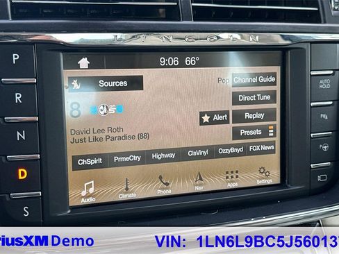 Used 2018 Lincoln Continental Black Label w/ Rear-seat Package image 31