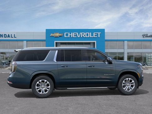 New 2026 Chevrolet Suburban LT w/ Comfort Package AWD/4WD image 5
