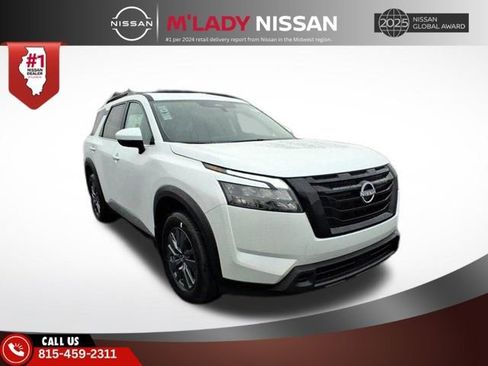 New 2025 Nissan Pathfinder SV image 1