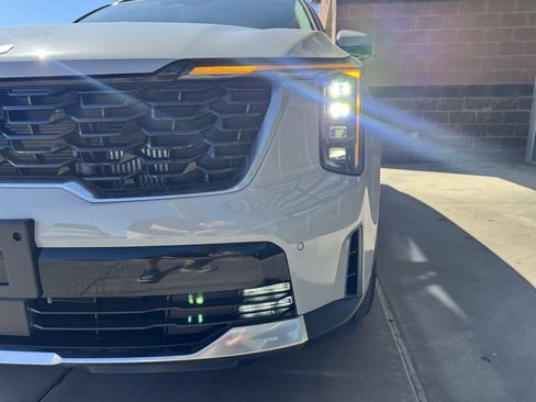 Used 2024 Kia Sorento SX image 11