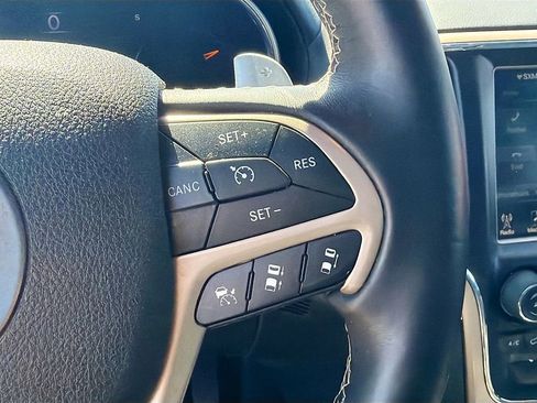 Used 2014 Jeep Grand Cherokee Overland w/ Advanced Technology Group image 38