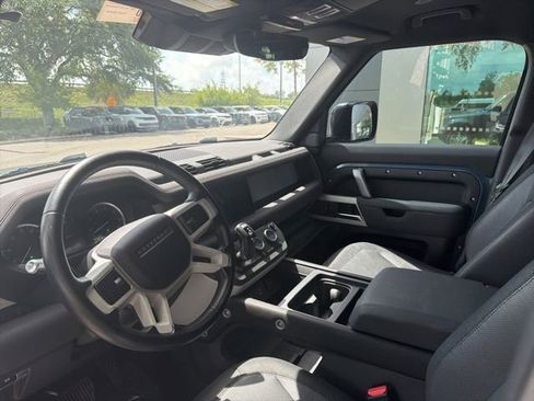 Used 2022 Land Rover Defender 110 X-Dynamic SE AWD/4WD image 7